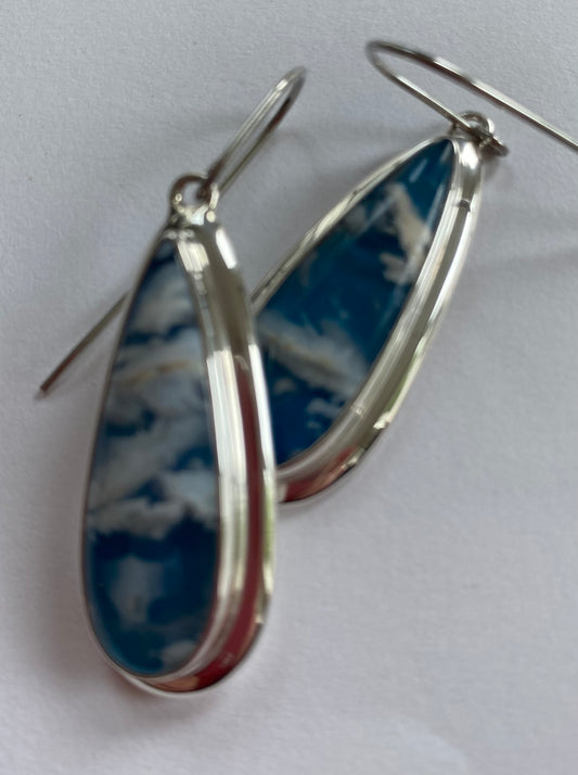 Elongated Oval Teardrop Sky Agate without Sapphire